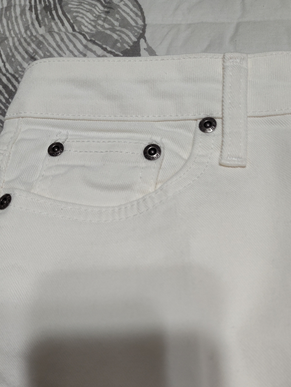 Lee Riders White Boot Cut Jeans, 5-Pocket Styling, Size 12M - Picture 7 of 10